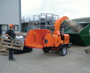 Timberwolf S426TDHB Shredder Processing Pallets