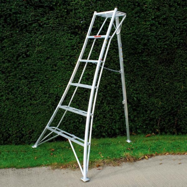 Niwaki Tripod Ladder