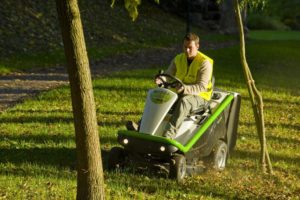 The Etesia Hydro 80 MKHP Working On Uneven Ground